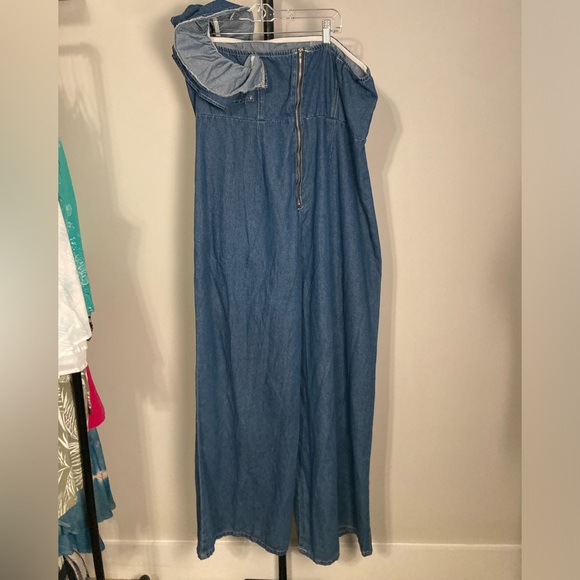NWT Shein Denim One-Shoulder Ruffled Wide Leg Blue Jean Jumpsuit 2XL - Picture 3 of 5